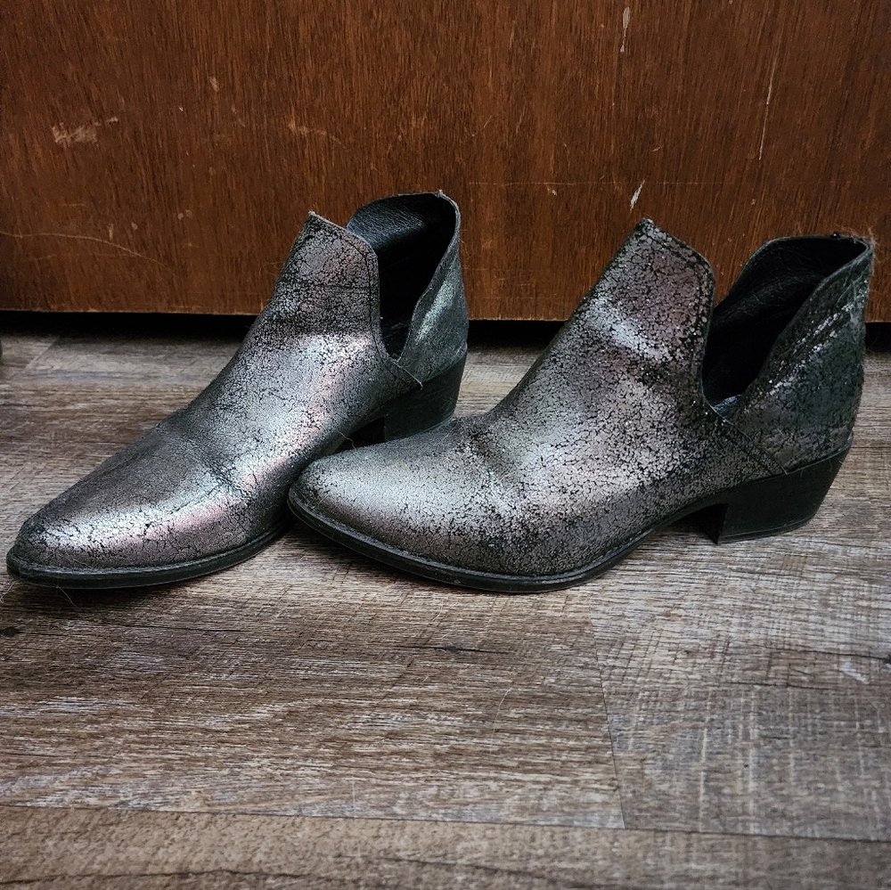 Stylish Women's Metallic Ankle Boots